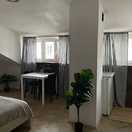 Διαμέρισμα 26 *